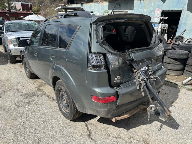 2008 Mitsubishi OUTLA