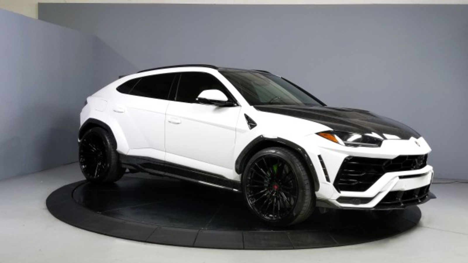 2019 Lamborghini Urus